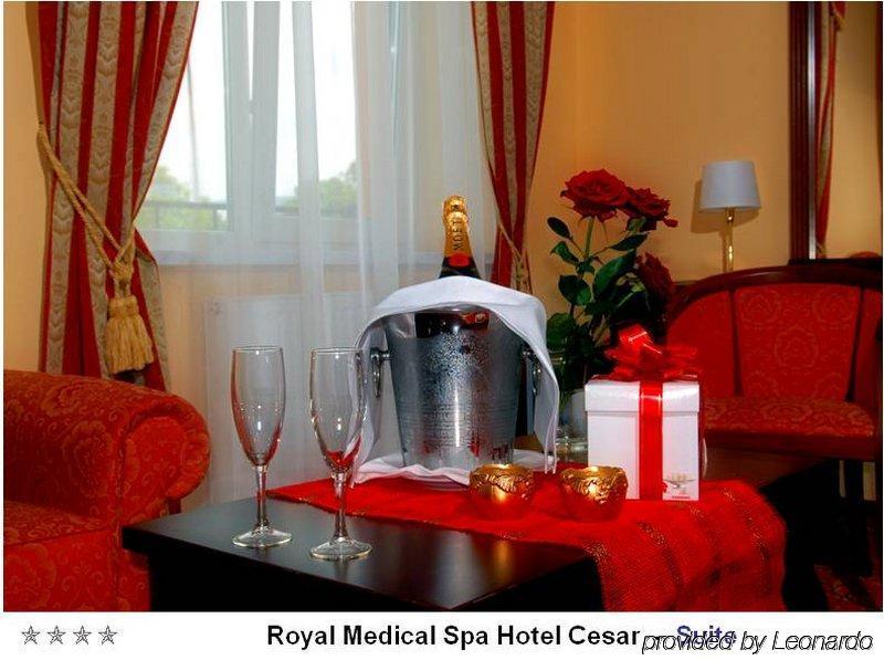 Royal Medical Cezar Hotel Truskaveț Exterior foto